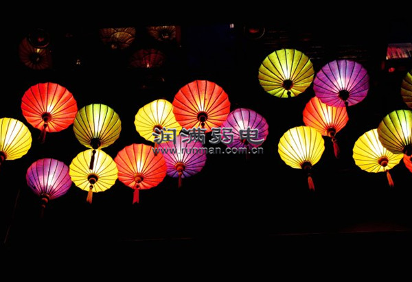 元宵節(jié)習俗張燈結彩